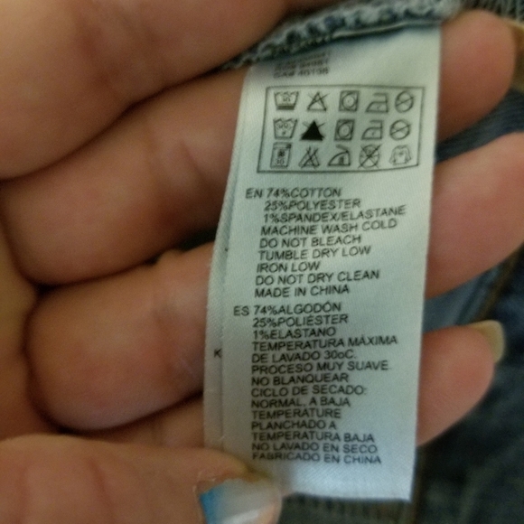 Forever 21 Denim cropped jacket - Picture 5 of 5